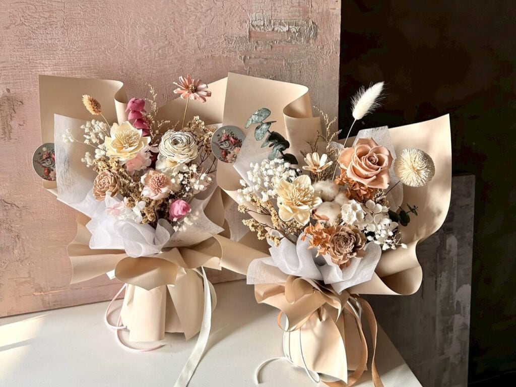 村家鮭女作品：永生花束